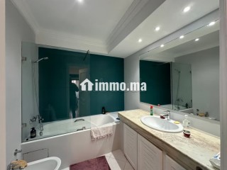 Vente d'un bel appartement à Racine.
Surface totale 162 m² - Appartement à vendre - Casablanca
