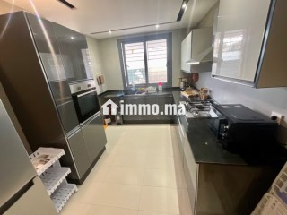 Rez de jardin F3 meublé à louer – Hay Riad, Rabat - Villa à louer - Rabat