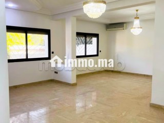Villa F4 vide à louer – Hay Riad, Rabat - Villa à louer - Rabat