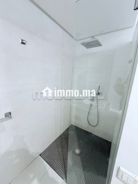 Très beau studio a louer à côté de lycée lyautey - Location Immobilier - Casablanca - photo 7