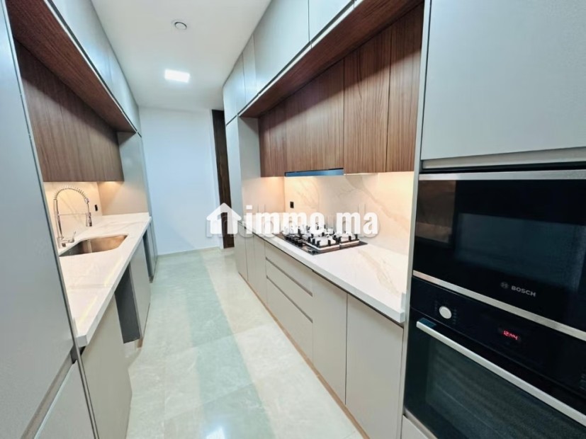 Magnifique appartement 3 chambres à louer sur CFC, vue sur le parc - Location Immobilier - Casablanca - photo 6