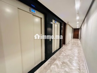 Magnifique appartement 3 chambres à louer sur CFC, vue sur le parc - Appartement à louer - Casablanca
