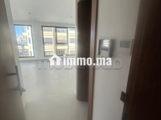 Beaux bureaux à louer à Tantonville. Superficie 66 m². Service de concierge et climatisation - Bureau à louer - Casablanca