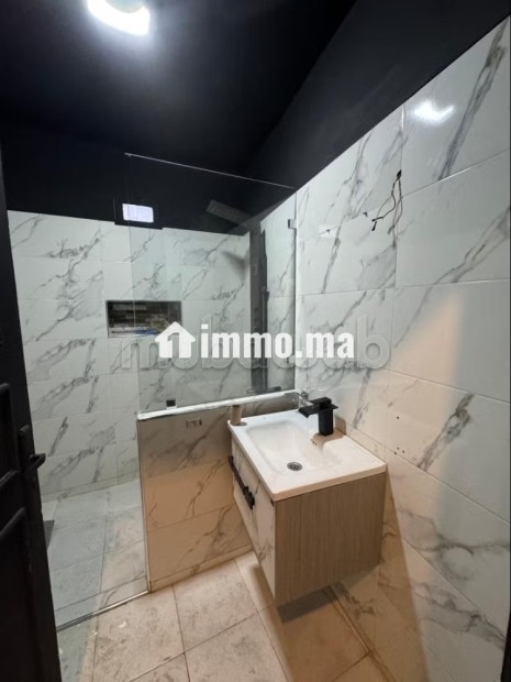 Appartement a Victor Hugo de trois chambres - Location Immobilier - Marrakech - photo 2