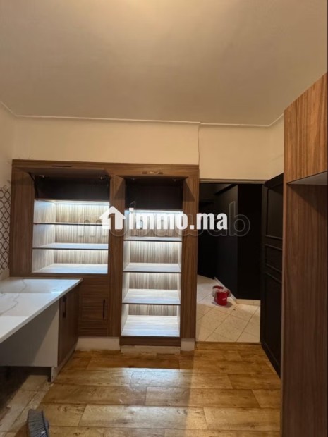 Appartement a Victor Hugo de trois chambres - Location Immobilier - Marrakech - photo 3