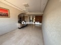 Louez cet appartement à Hay Targa.
Superficie 103 m².
Meublé - miniature 4
