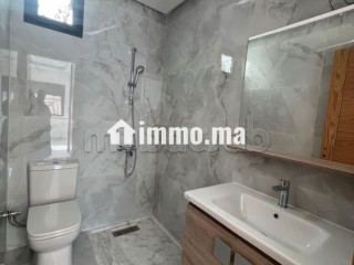 Appartement en vente à Guich Oudaya. 3 belles chambres. Porte blindée, sécurité - Appartement à vendre - Rabat
