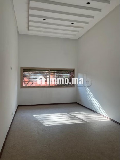 Louez cet appartement à Hivernage. 4 pièces confortables. Système de climatisation - Location Immobilier - Marrakech - photo 3