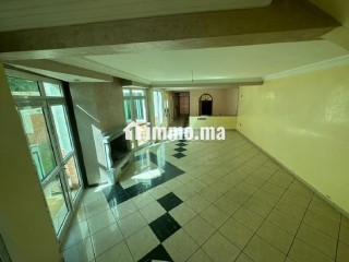 Location villa à Nassim 2. Surface de 390 m² - Villa à vendre - Casablanca