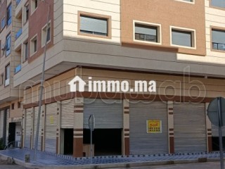 Local commercial à vendre à Marjane. Superficie 130 m². Résidence sécurisée. - Local commercial à vendre - Meknes