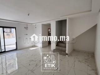 Vend appartement à Charf. 4 grandes pièces. Vue sur mer - Appartement à vendre - Tanger