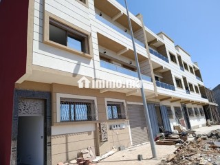 Appartement à l'achat à Al Kawtar. 3 chambres. Porte blindée et système de double vitrage. - Appartement à vendre - Bouznika