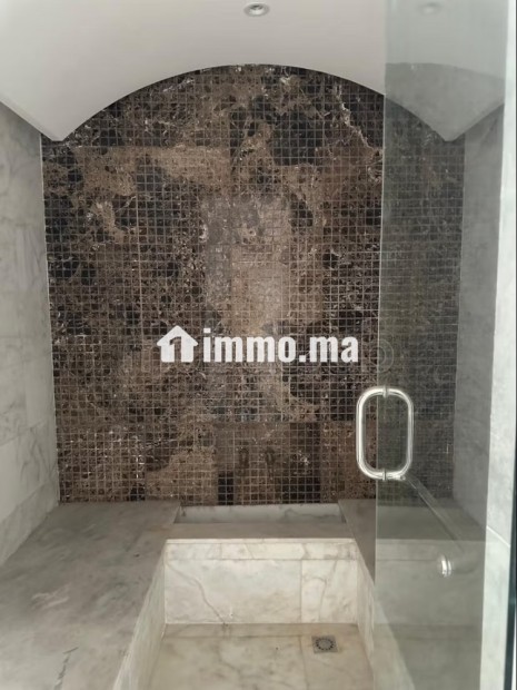 Maison de luxe à vendre à El Menzeh. 4 belles chambres. Porte blindée, salon marocain traditionnel - Vente Immobilier - Autre - photo 6