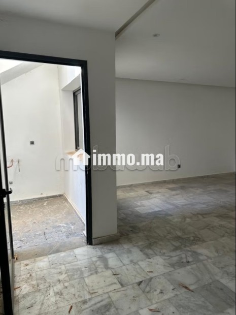 Maison de luxe à vendre à El Menzeh. 4 belles chambres. Porte blindée, salon marocain traditionnel - Vente Immobilier - Autre - photo 7