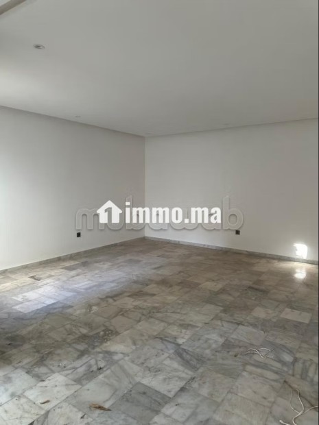 Maison de luxe à vendre à El Menzeh. 4 belles chambres. Porte blindée, salon marocain traditionnel - Vente Immobilier - Autre - photo 8