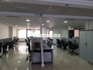 URGENT: Splendide plateau bureaux à Vendre Bd. Abdelmoumen - Bureau à vendre - Casablanca