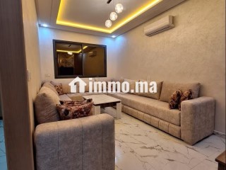 Appartement de vacances à louer à Hay Mohammadi. 1 Pièce. Salon typique marocain, résidence sécurisée - Appartement à vendre - Agadir