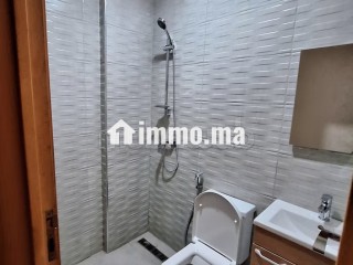 Appartement de vacances à louer à Hay Mohammadi. 1 Pièce. Salon typique marocain, résidence sécurisée - Appartement à vendre - Agadir