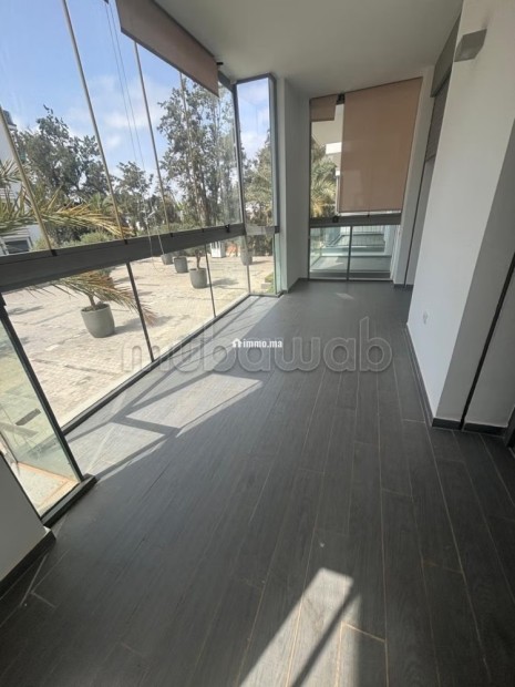 Très bel appartement en location à Souissi. 2 chambres. Ascenseur et stationnement - Location Immobilier - Rabat - photo 1