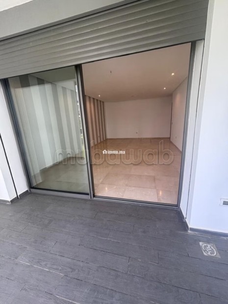 Très bel appartement en location à Souissi. 2 chambres. Ascenseur et stationnement - Location Immobilier - Rabat - photo 2