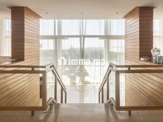 Villa de luxe à louer à Bouskoura. 5 pièces confortables. Places de parking et terrasse - Villa à louer - Bouskoura
