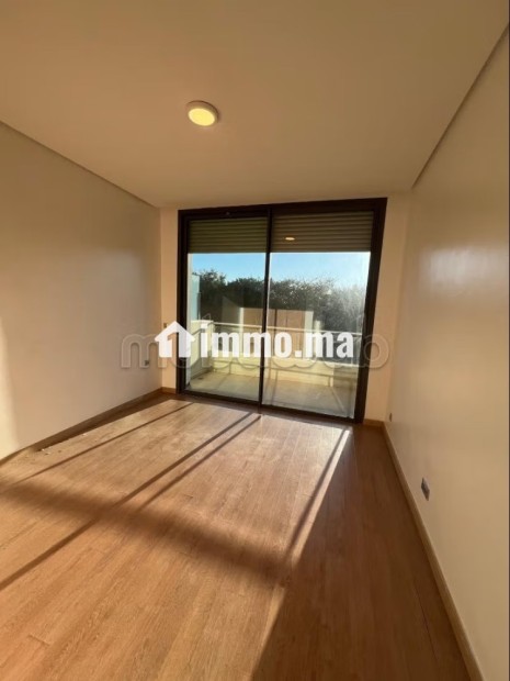Location villa de luxe à Ville Verte. Superficie 370 m². Air conditionné et cheminée - Location Immobilier - Bouskoura - photo 5