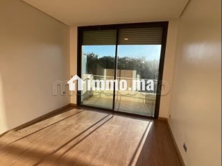 Location villa de luxe à Ville Verte. Superficie 370 m². Air conditionné et cheminée - Villa à louer - Bouskoura