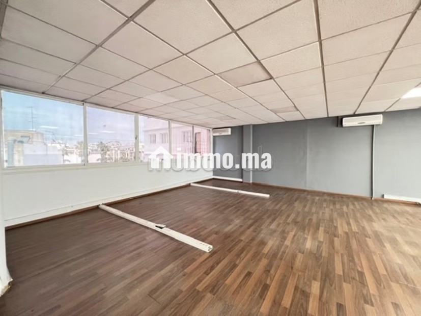 Beaux bureaux à louer à Gauthier. Surface de 220 m². Conciergerie à disposition, système de climatisation - Location Immobilier - Casablanca - photo 7