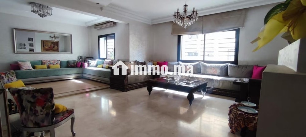 Bel appartement à vendre à La Gironde. 3 pièces. Ascenseur et garage - Vente Immobilier - Casablanca - photo 1