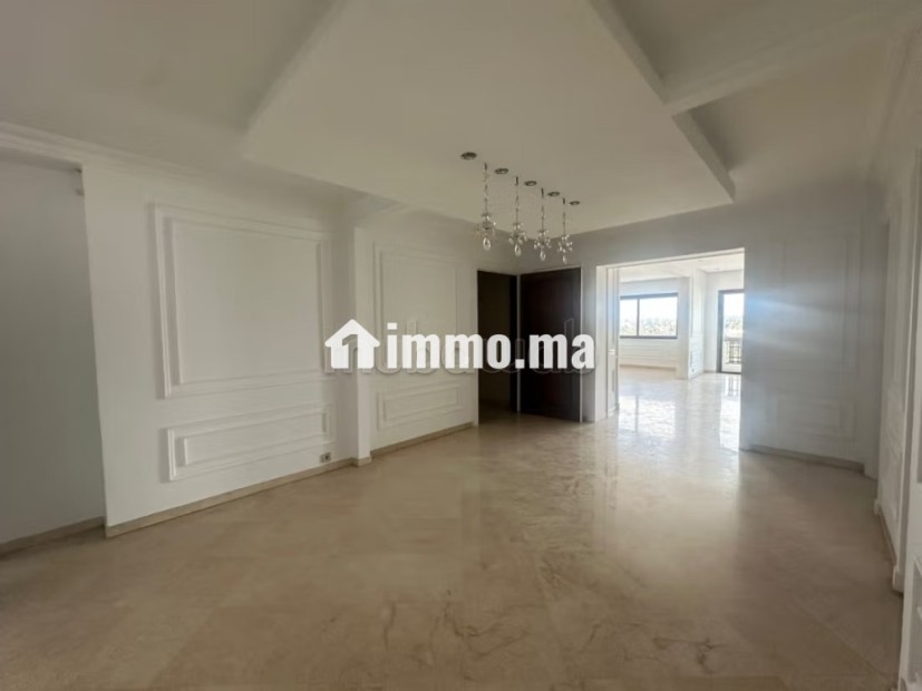 Top appartement avec terrasse a la location proche CIL - Location Immobilier - Casablanca - photo 1