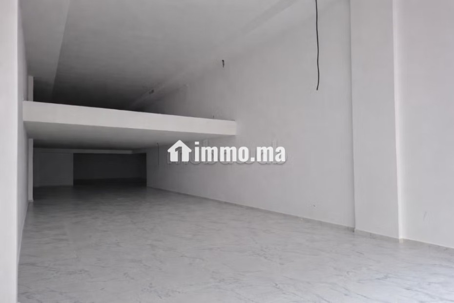 Magasins spacieux avec mezzanine à Oasis - Location Immobilier - Casablanca - photo 4