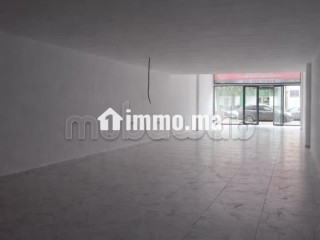 Magasins spacieux avec mezzanine à Oasis - Appartement à louer - Casablanca