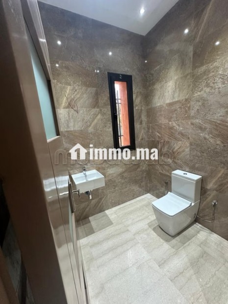 Villa avec piscine 4chambres dans résidence fermée - Vente Immobilier - Marrakech - photo 2