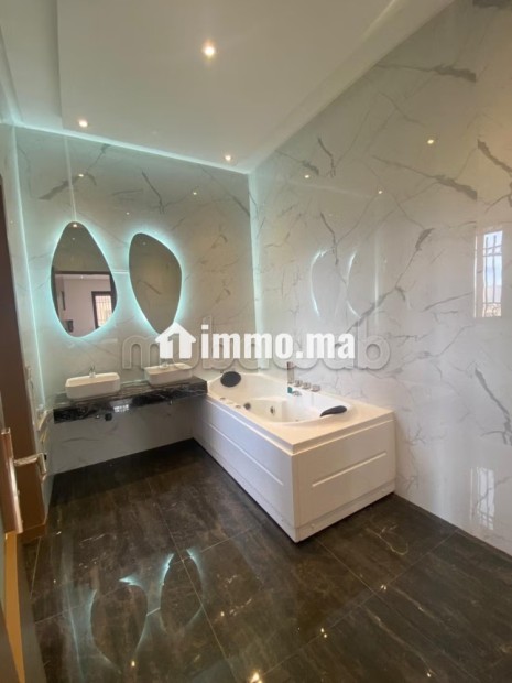 Villa avec piscine 4chambres dans résidence fermée - Vente Immobilier - Marrakech - photo 7