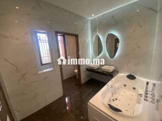 Villa avec piscine 4chambres dans résidence fermée - Villa à vendre - Marrakech