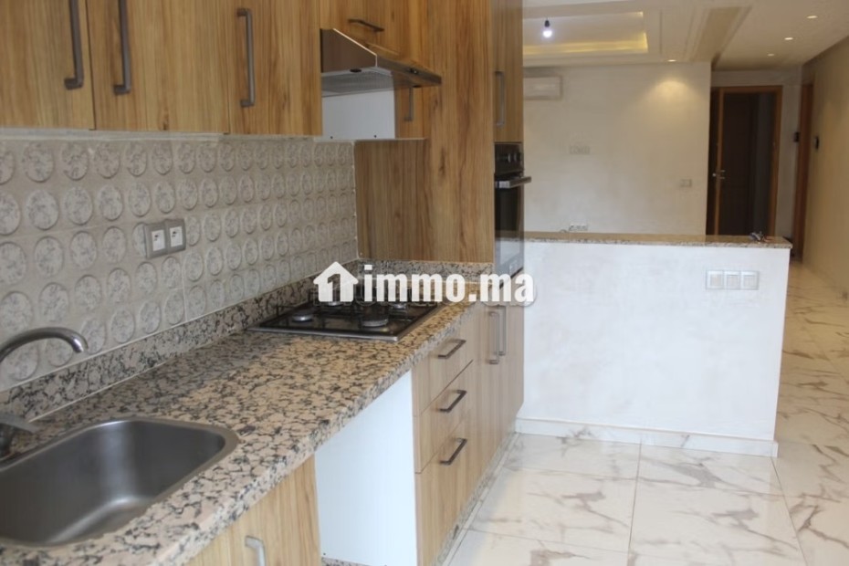 Appartement avec belle terrasse a Victor HUGO - Location Immobilier - Marrakech - photo 5