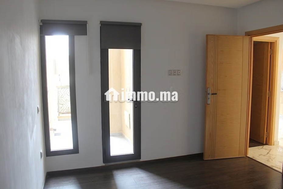 Appartement avec belle terrasse a Victor HUGO - Location Immobilier - Marrakech - photo 7