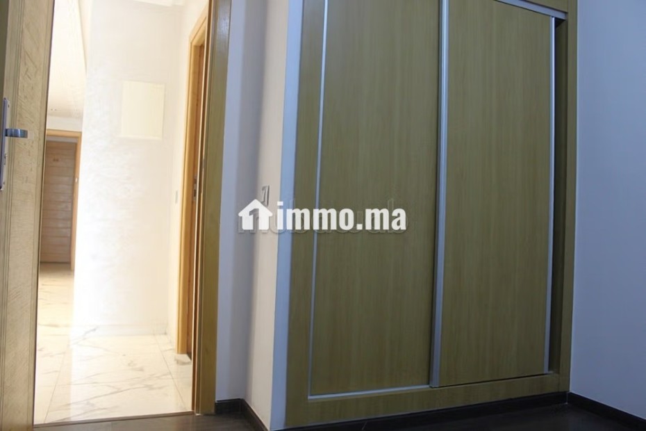 Appartement avec belle terrasse a Victor HUGO - Location Immobilier - Marrakech - photo 8
