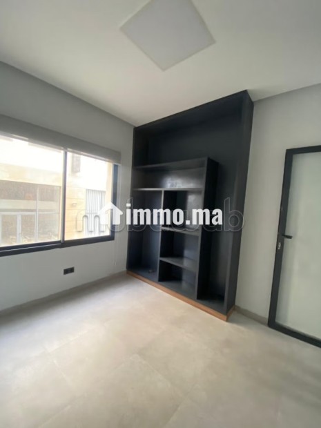 Bureaux à louer à Almaz. Superficie 37 m².
Résidence sécurisée - Location Immobilier - Casablanca - photo 6