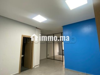 Bureaux à louer à Almaz. Superficie 37 m².
Résidence sécurisée - Bureau à louer - Casablanca