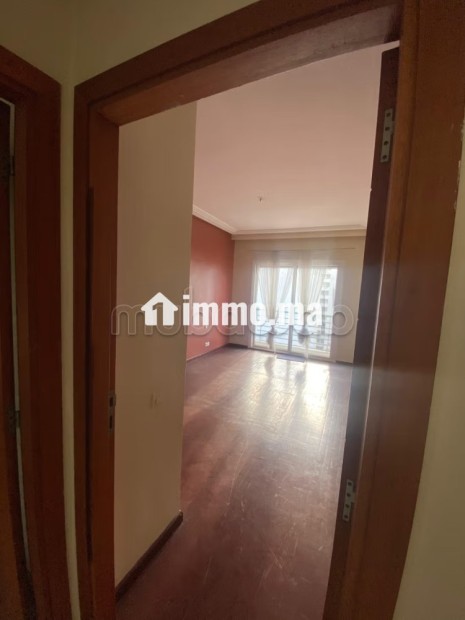 Bel appartement en location à Moulay Youssef.
Surface de 64 m².
Résidence avec concierge - Location Immobilier - Casablanca - photo 4