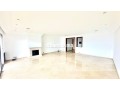 Très bel appartement en location à Ain Diab.
Surface totale 220 m².
Double vitrage et chauffage central - miniature 3