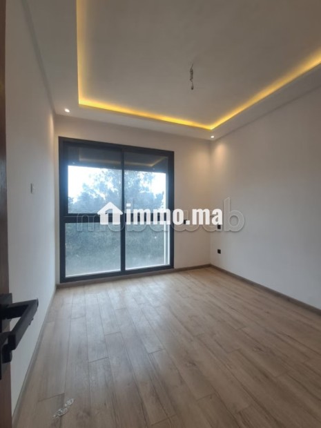 Très bel appartement 2 chambres vide a CFC - Location Immobilier - Casablanca - photo 4
