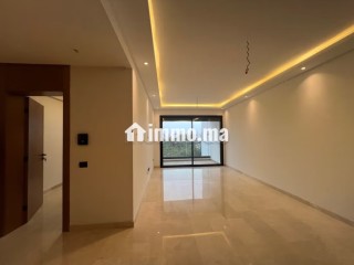 Bel appartement de deux chambres vide cfc - Appartement à louer - Casablanca