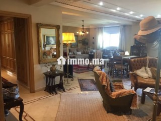Superbe appartement à vendre à Riyad. Surface totale 218 m². Terrasse et ascenseur - Appartement à vendre - Rabat
