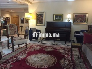 Superbe appartement à vendre à Riyad. Surface totale 218 m². Terrasse et ascenseur - Appartement à vendre - Rabat