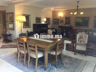 Superbe appartement à vendre à Riyad. Surface totale 218 m². Terrasse et ascenseur - Appartement à vendre - Rabat