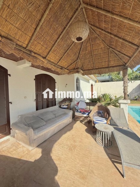 Vente villa de luxe à Harhoura. Surface de 527 m². Piscine, climatisation - Vente Immobilier - Harhoura - photo 8