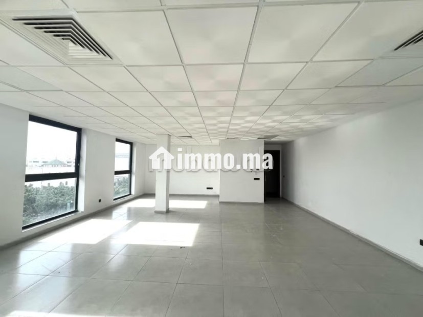 Bureau de 74m2 au quartier Maarif Ghandi - Location Immobilier - Casablanca - photo 1