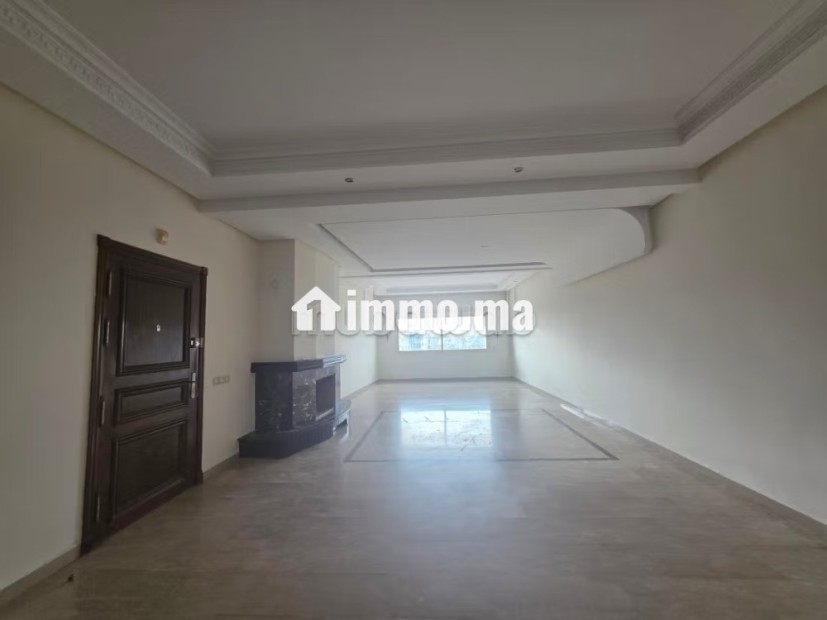 Grand appartement dernier étage exposé Sud - Location Immobilier - Casablanca - photo 1